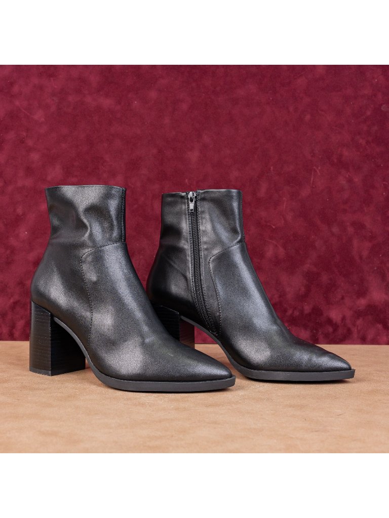 Jeffrey Campbell Women Faux Black Leather Pointy Toe Party Zip Ankle Boots Sz 9